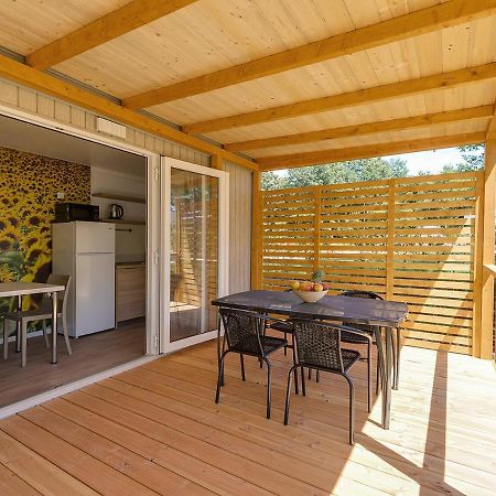 Adriamar Mobile Homes In Camping Park ウマグ エクステリア 写真