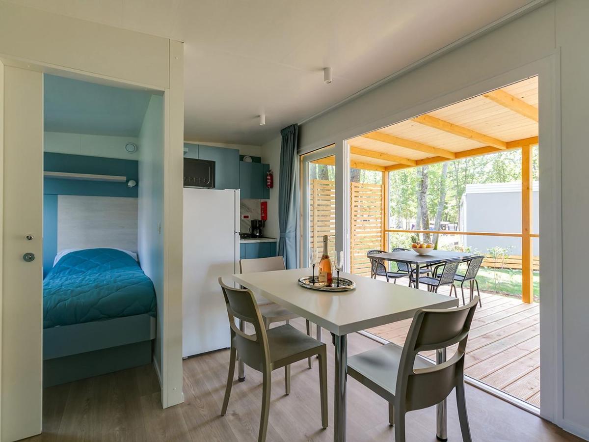 Adriamar Mobile Homes In Camping Park ウマグ エクステリア 写真