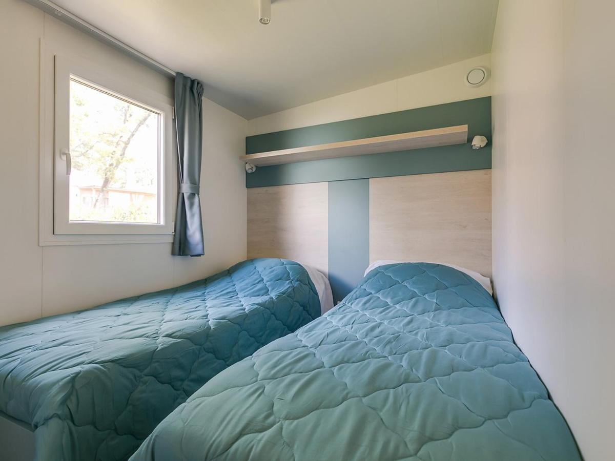 Adriamar Mobile Homes In Camping Park ウマグ エクステリア 写真