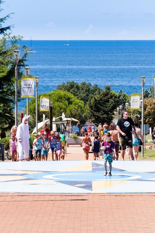 Adriamar Mobile Homes In Camping Park ウマグ エクステリア 写真