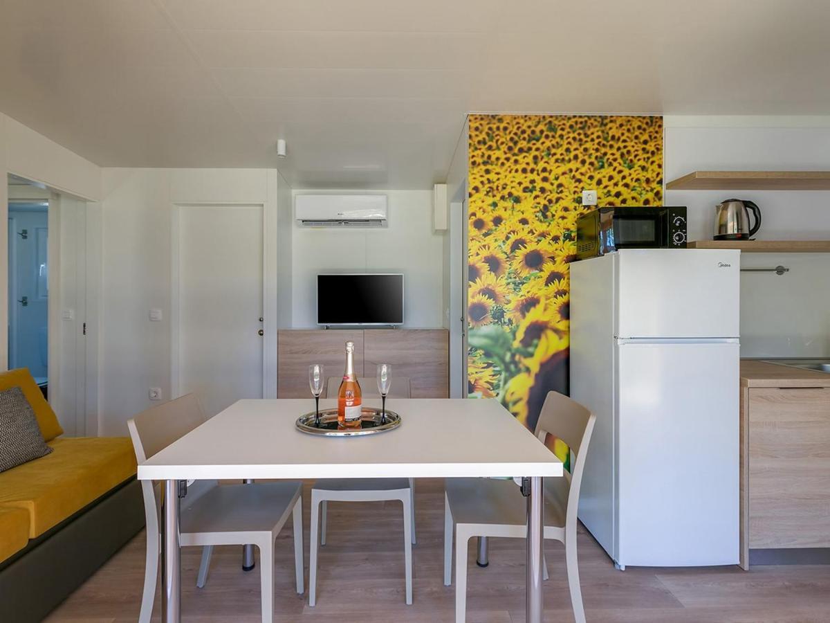 Adriamar Mobile Homes In Camping Park ウマグ エクステリア 写真