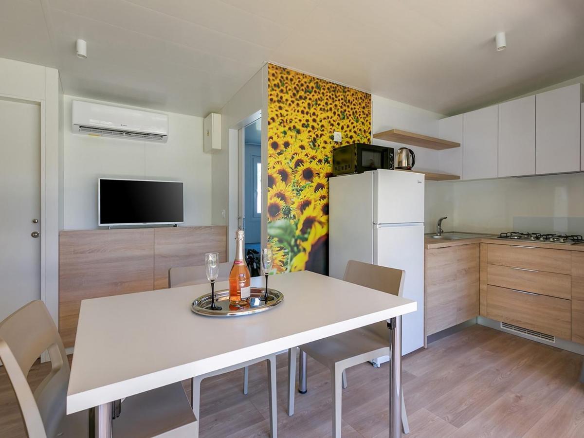 Adriamar Mobile Homes In Camping Park ウマグ エクステリア 写真