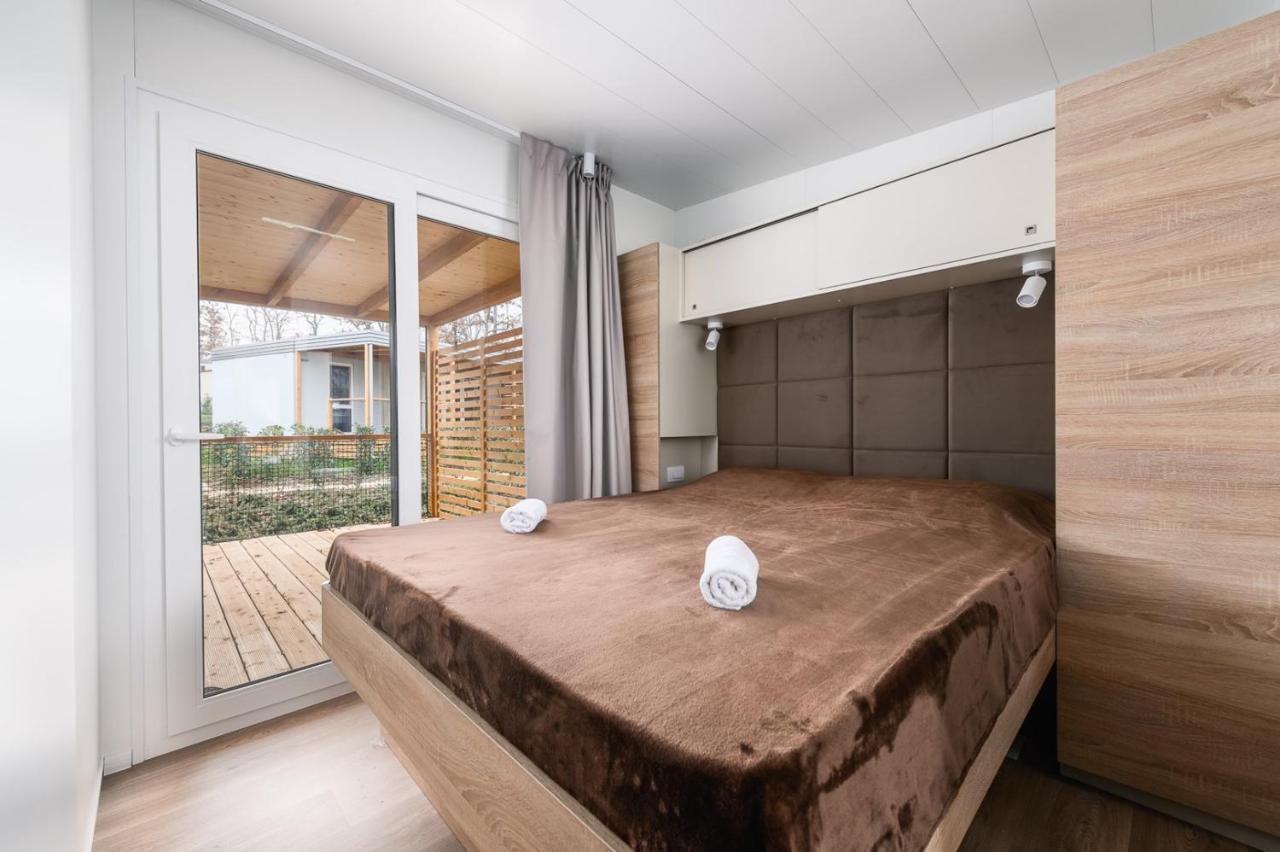 Adriamar Mobile Homes In Camping Park ウマグ エクステリア 写真