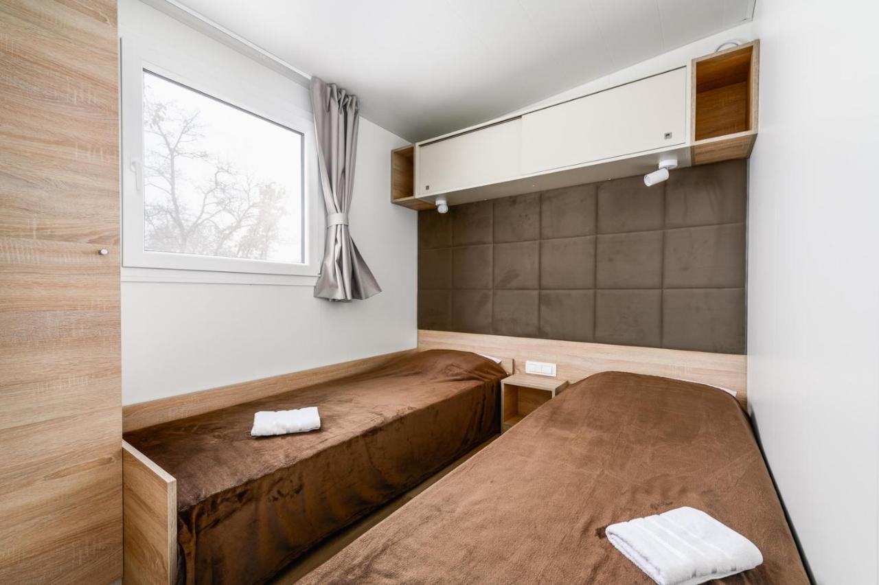 Adriamar Mobile Homes In Camping Park ウマグ エクステリア 写真