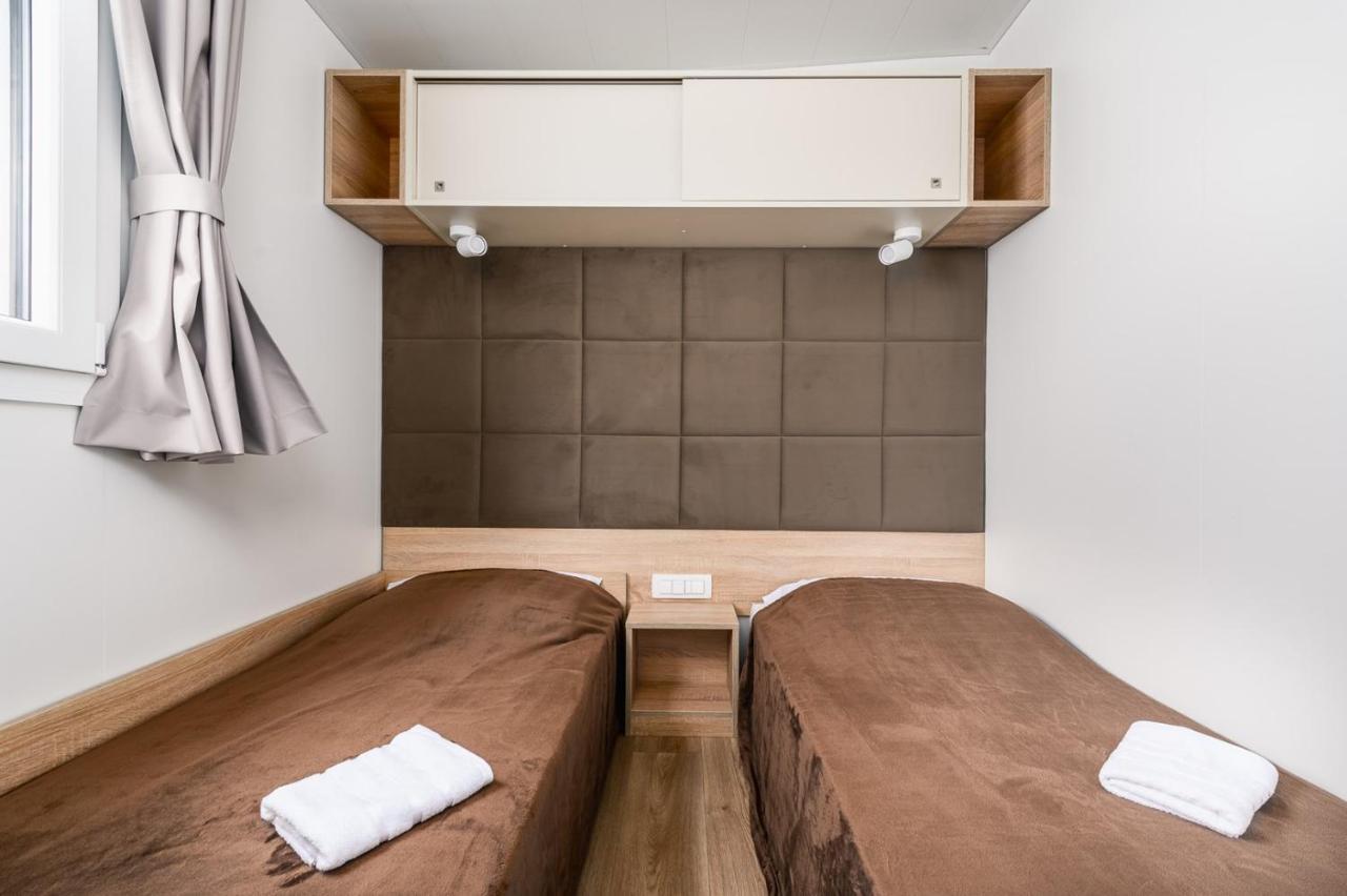 Adriamar Mobile Homes In Camping Park ウマグ エクステリア 写真