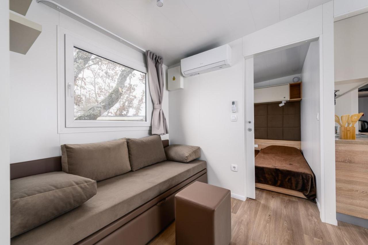 Adriamar Mobile Homes In Camping Park ウマグ エクステリア 写真