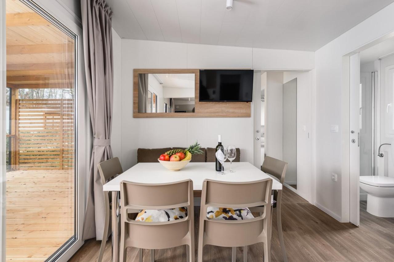 Adriamar Mobile Homes In Camping Park ウマグ エクステリア 写真